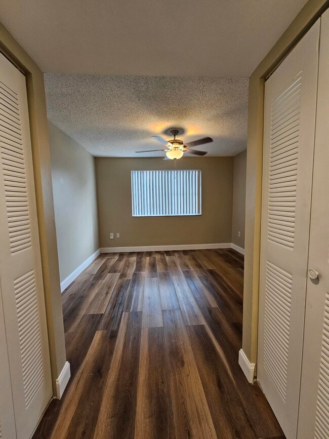 Building Photo - 4187 N Haverhill Rd