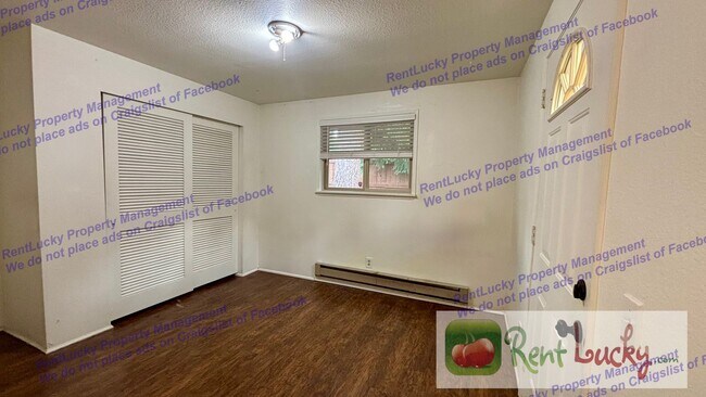 Building Photo - NE Tacoma, Quiet 3 Bed, 2 Bath Rambler - S...