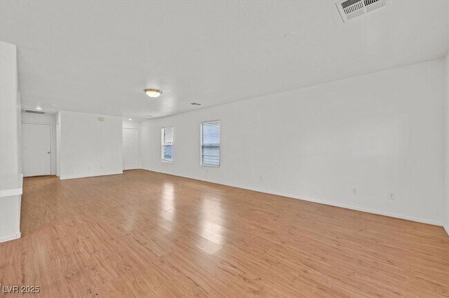 Building Photo - 6333 Sycamore Grove Ct