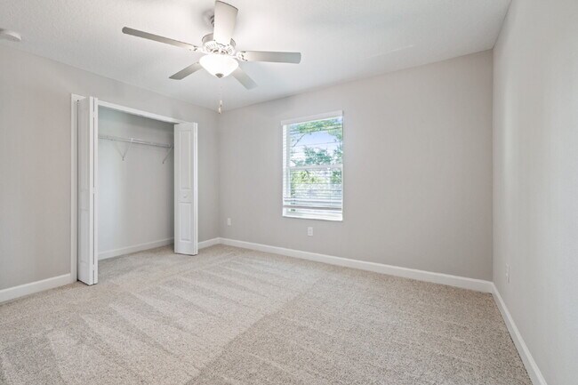 Building Photo - "Spacious 4-Bedroom Lutz Home gated commun...