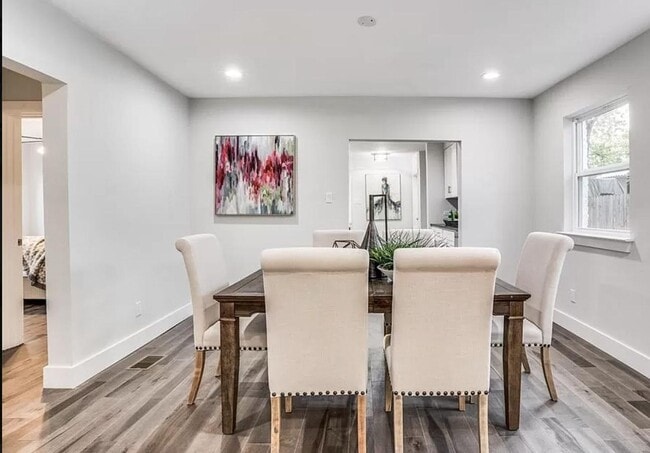 Building Photo - Spacious 5-Bed, 4-Bath Single Family Home with En Suite in Dallas ($500 Off First Month's Rent)