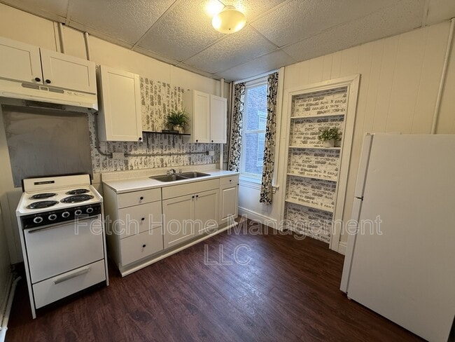 Building Photo - 225-227 North 8th Street - 2A