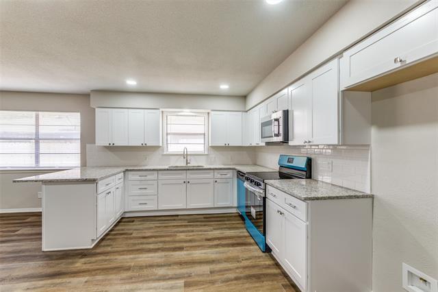Building Photo - 504 Otter Trail