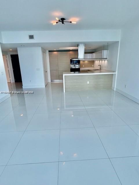 Building Photo - 17301 Biscayne Blvd