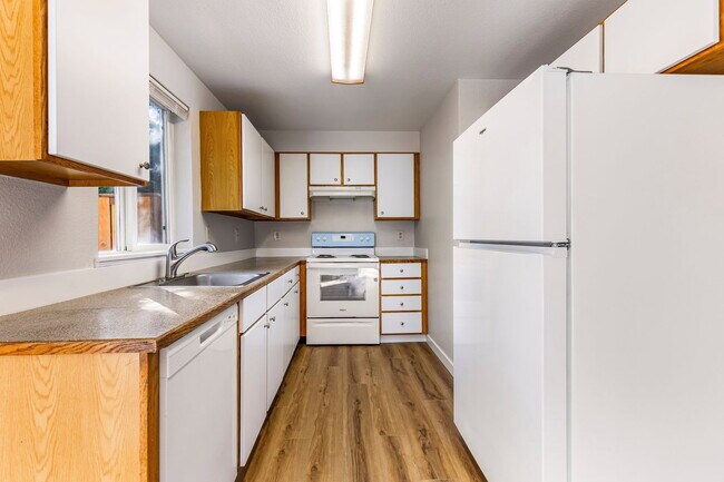 Building Photo - 17442 SE 82nd Dr