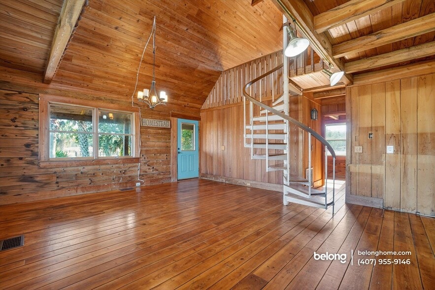 Building Photo - 1330 Niatross St