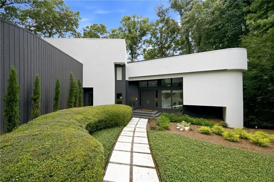 Building Photo - 13 Heards Overlook Ct NW