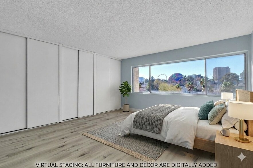 Building Photo - 725 N Royal Crest Cir