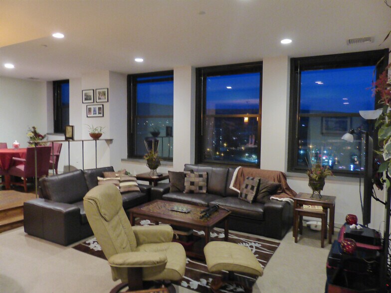 Deluxe living area - 2BR/2BA - 67 Public Sq