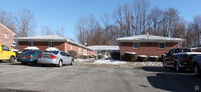Primary Photo - 775 Riverside Dr