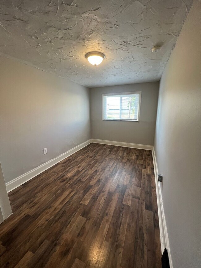 Building Photo - 278 Hosack St