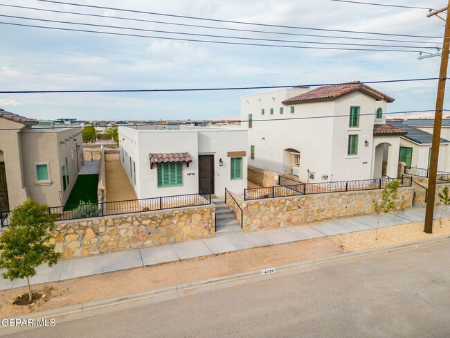 Building Photo - 14735 Pebble Hills Blvd