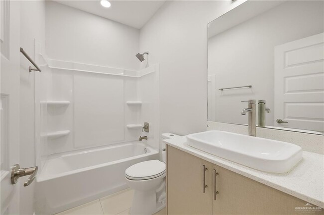 Building Photo - 4512 Larkspur Ave