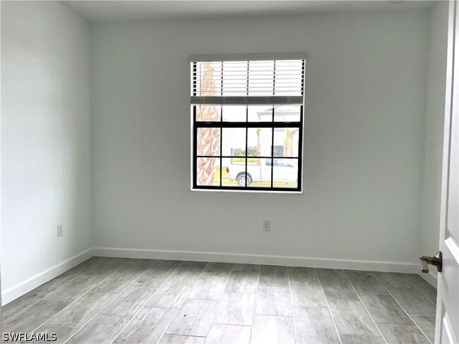 Building Photo - 10525 Timber Creek Dr