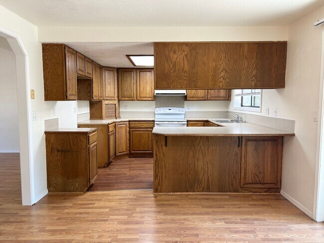 Building Photo - 4271 N Pennfield Pl