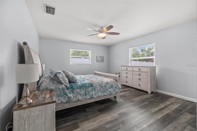 Building Photo - 2832 47th Ave S