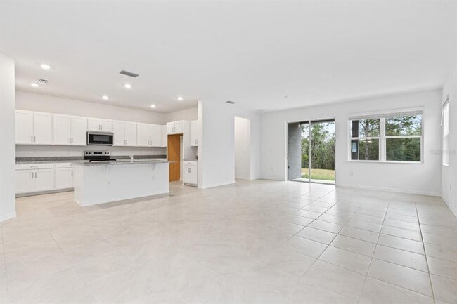 Building Photo - 3406 Sanctuary Dr