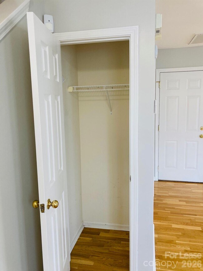 Building Photo - 8004 Strandhill Rd