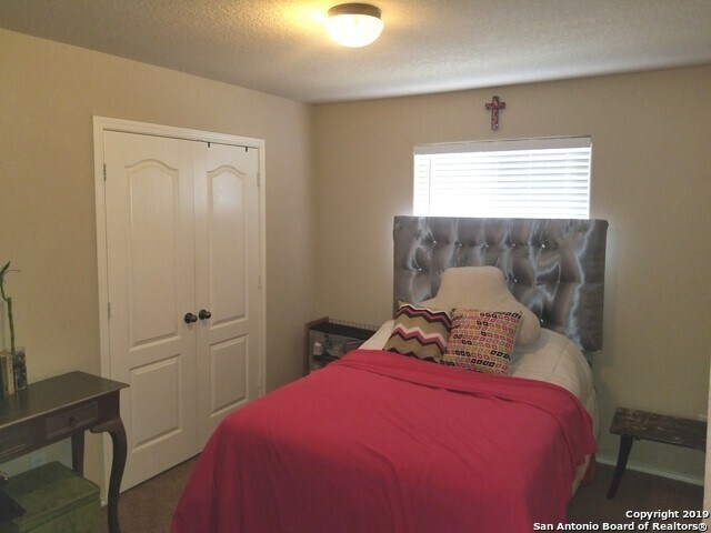 Building Photo - 3 Bedroom in The Point @ Bulverde Village
