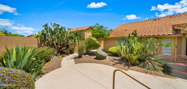 Building Photo - 4104 E Palo Brea Ln