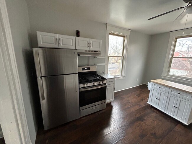 Building Photo - Cozy Duplex in Cheviot