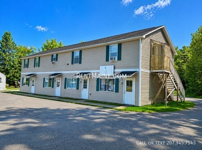 Building Photo - 2120 US-2