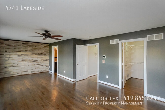 Building Photo - 4741 Lakeside-