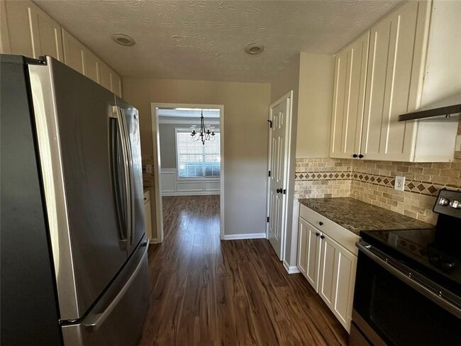 Building Photo - 3924 Riverstone Dr