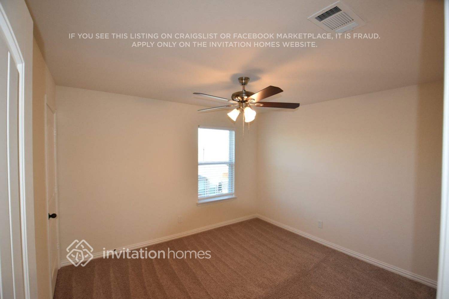 Building Photo - 1504 Smoke Signal Ln