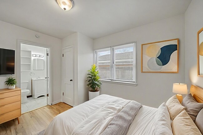 Building Photo - 620 Strong St