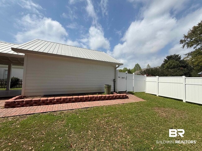 Building Photo - 10391 Emmanuel St