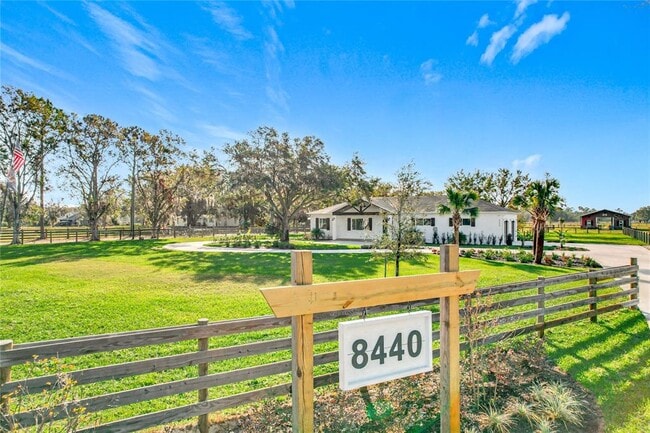 Building Photo - 8440 Florida Boys Ranch Rd