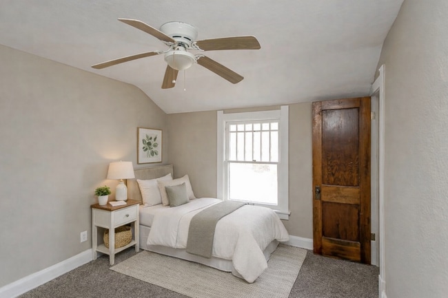 Building Photo - 3725 Leybourn Ave