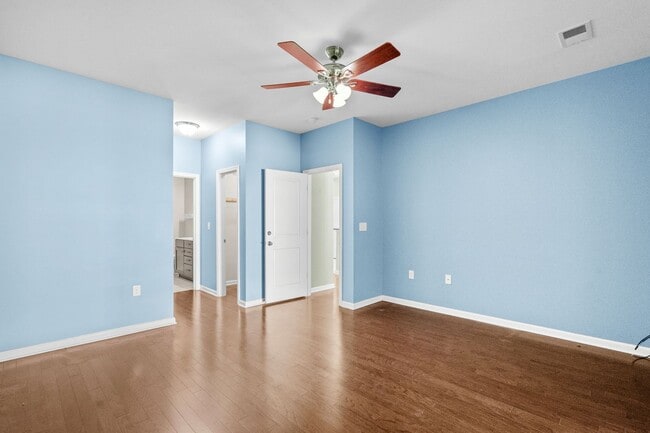 Building Photo - 156 Parmelee Dr