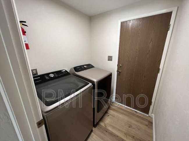 Building Photo - 1456 Canyon Creek Rd