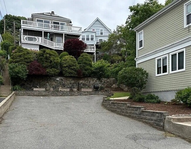Building Photo - 23 Ingalls Terrace