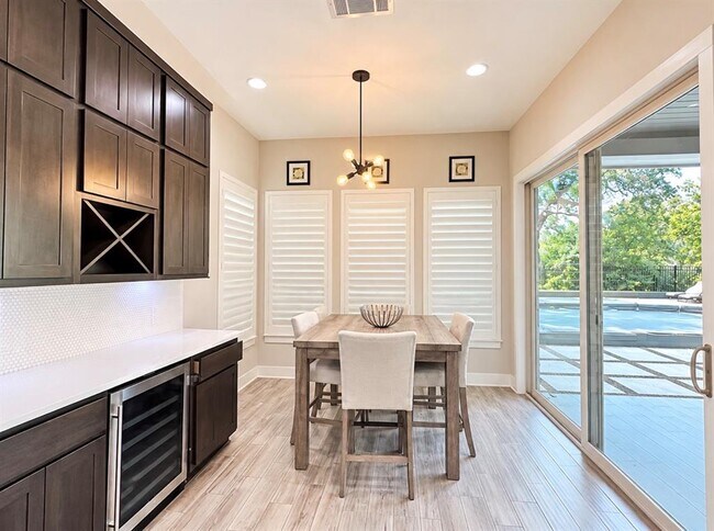 Building Photo - 6504 Trissino Dr