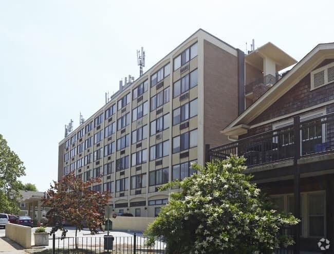 University Towers Front - 1700 Clinch Ave