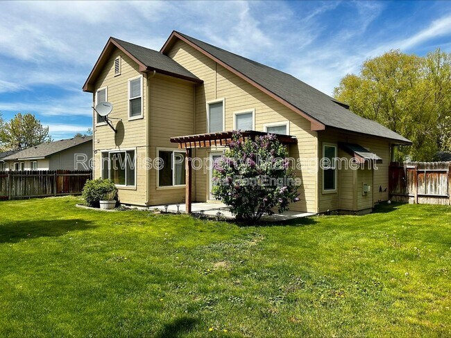 Building Photo - 1447 Kesler Dr W