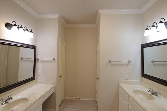 Building Photo - 3107 Waters View Dr