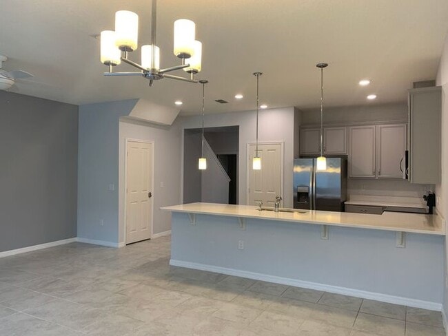 Building Photo - 4 Bedroom Gated Community Compass Bay