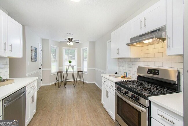 Building Photo - 140 Crabtree Dr