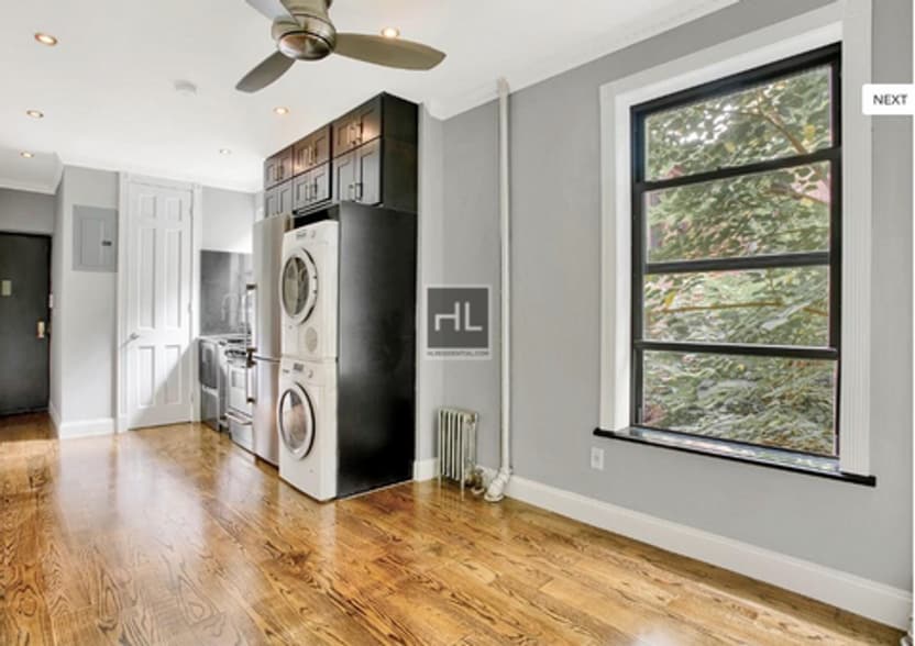 Building Photo - E 105TH ST.