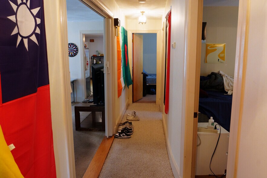 Building Photo - 11 Bowdoin St