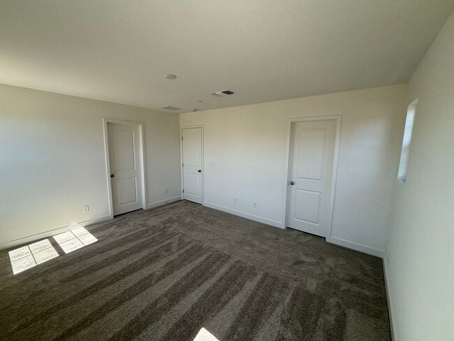 Building Photo - Modern 2-Story in Inspirada 4 Bed 3 Bath, Loft, Downstairs Bed & Open Floorplan