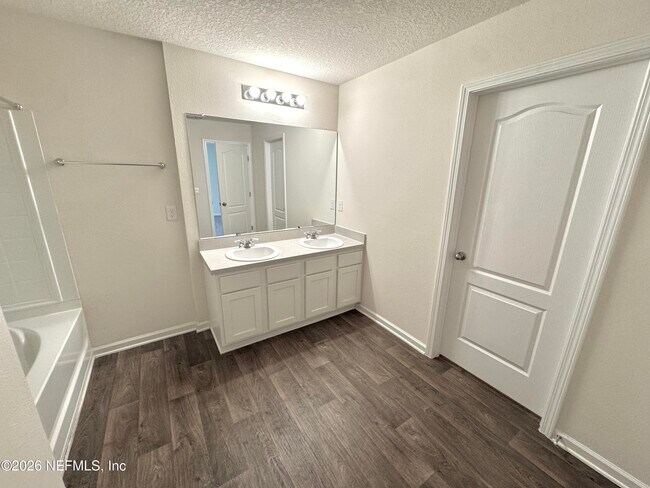 Building Photo - 780 Morgans Treasure Rd