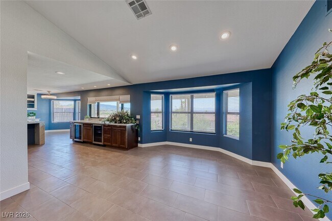 Building Photo - 969 Marigold Ct