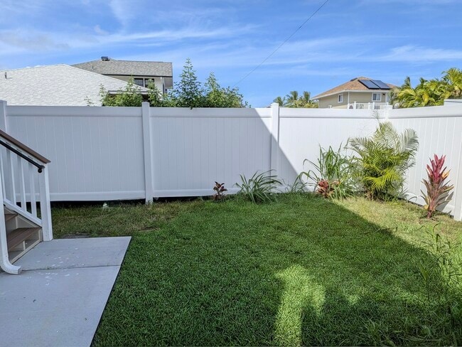 Building Photo - 403 Lokelau Pl