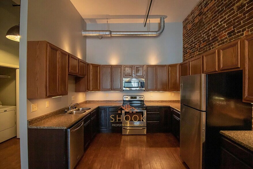 Building Photo - 102 N 3rd Street