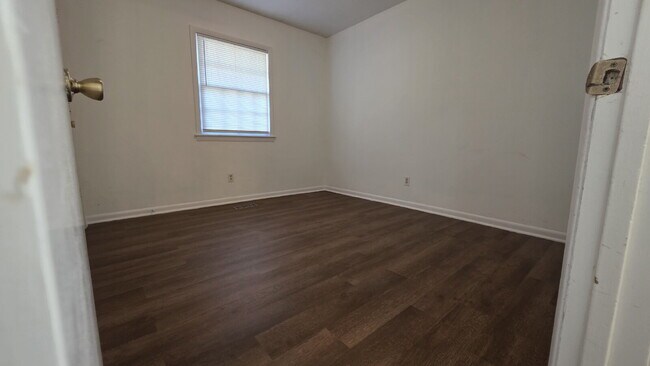 Building Photo - Updated 3-Bedroom Home with Open Layout and Large Backyard